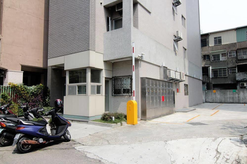Mei Hsiao Yuen Hostel Đài Trung Ngoại thất bức ảnh
